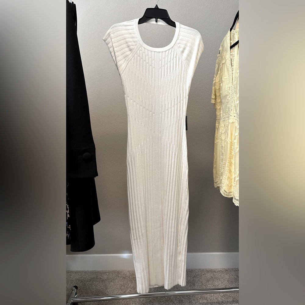 NWT Express Medium White Ribbed Twisted Back short sleeve midi sweater dress
